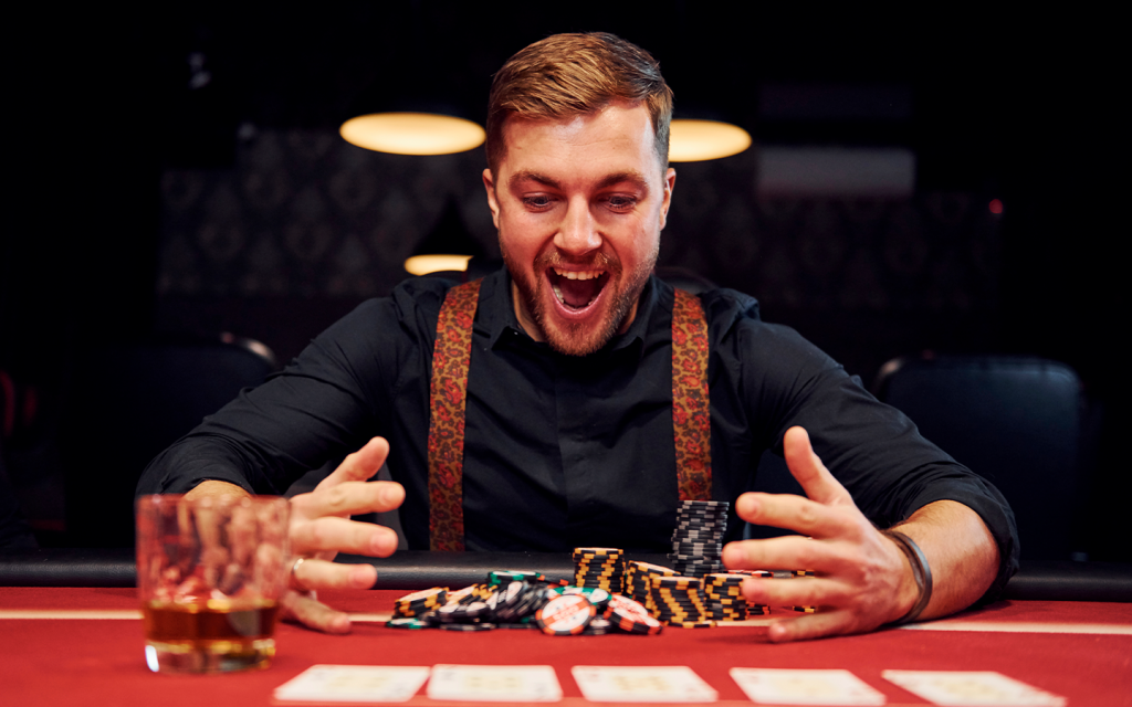 Як швидко навчитися грати в покер
